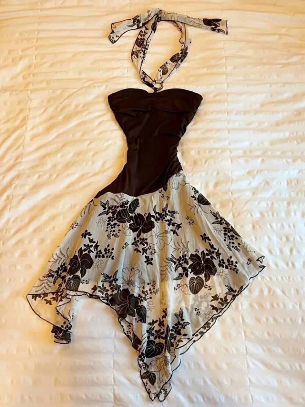 2026 Spring/Summer New Elegant Mature Romantic Vacation Style Halter Neck Tube